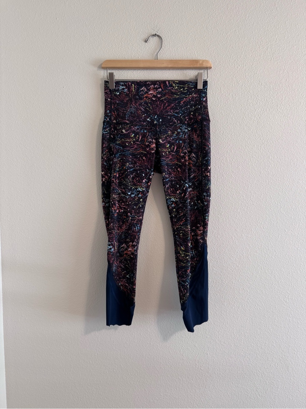 Lululemon wunder under high rise crop scallop 23”